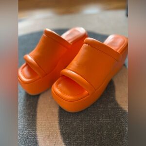 7 Wild Fable Platform Orange Sandals Y2K Retro